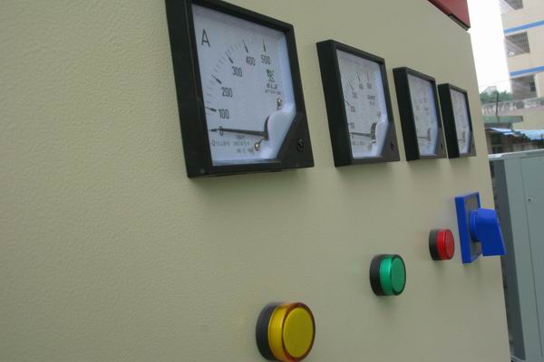 莘县配电柜-3683讲讲配电柜注意事项